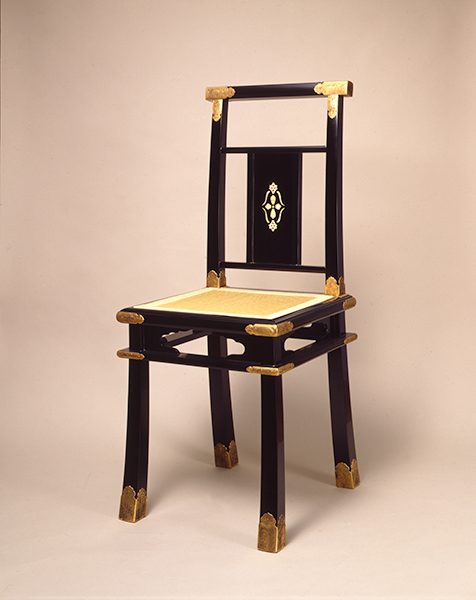 黒漆螺鈿椅子