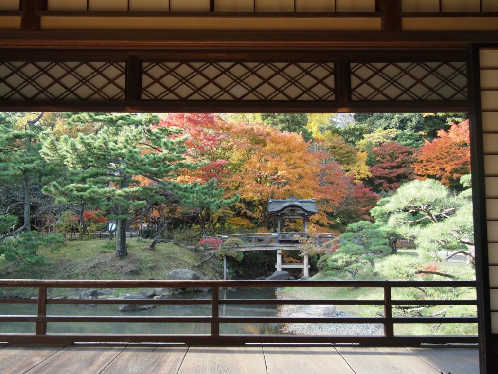 錦秋の三溪園 ～名門ホテルで味わう和のアフタヌーンティーと数寄屋の名建築と紅葉を愉しむ～